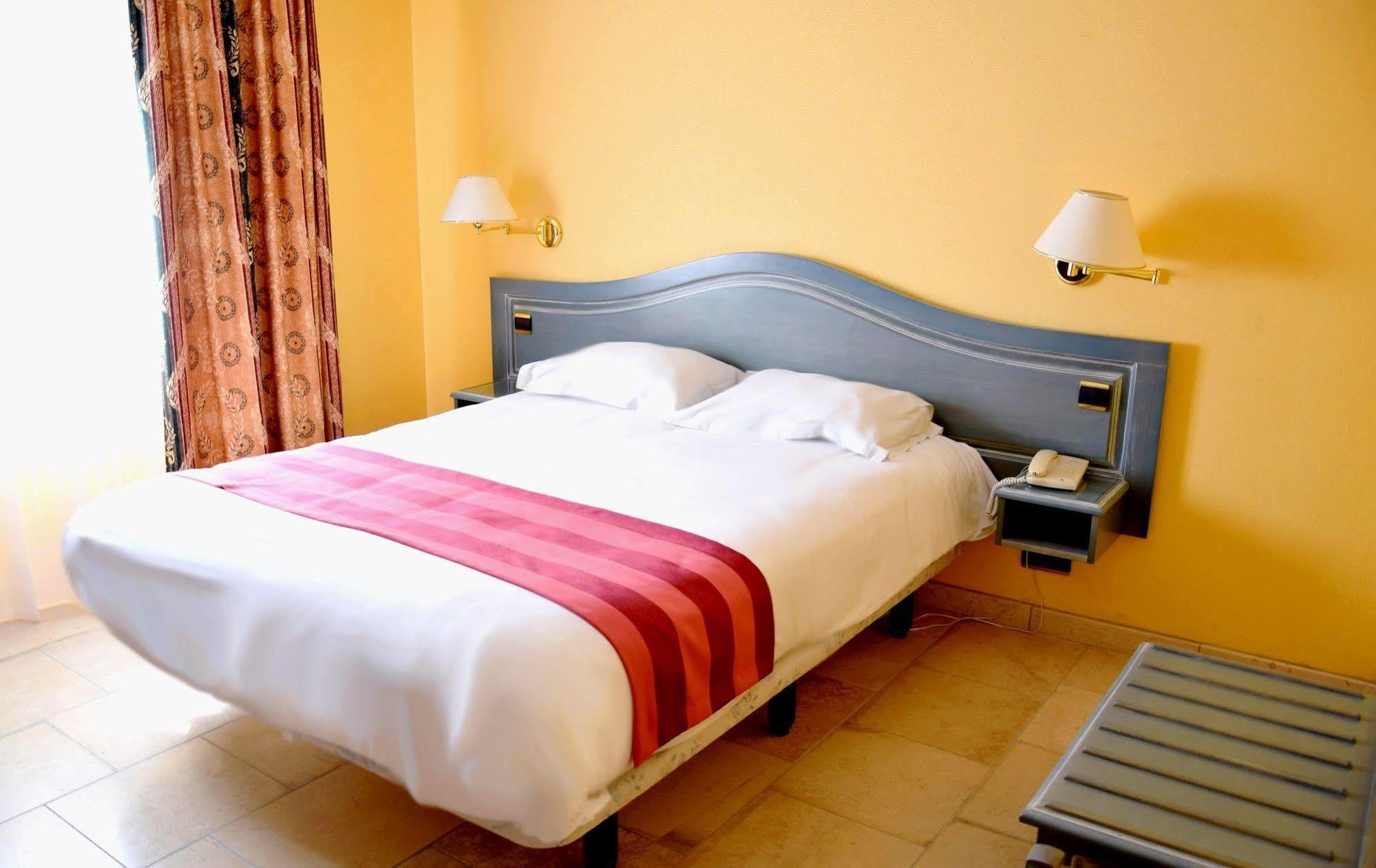 Logis Le Saint Nicolas Bar-sur-Aube Luaran gambar